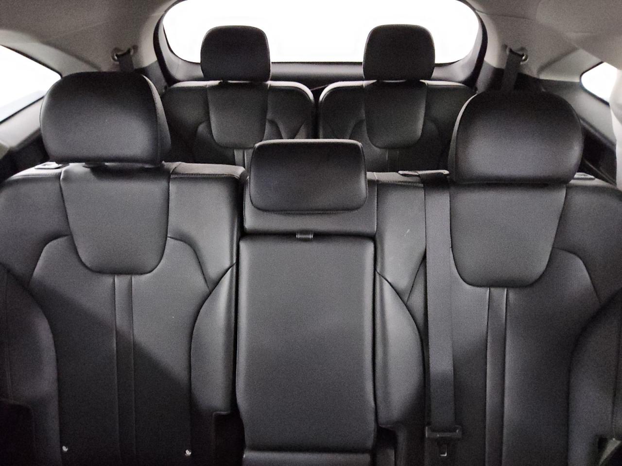 2024 Kia Sorento - Image 10
