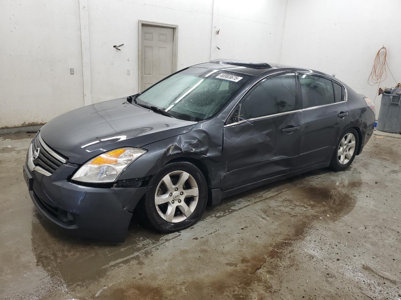 2009 Nissan Altima - Image 1