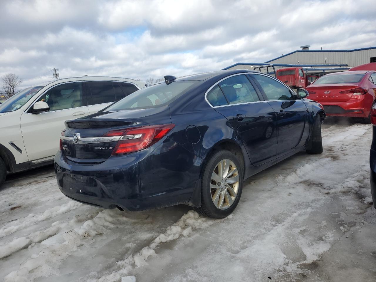 2017 Buick Regal - Image 3