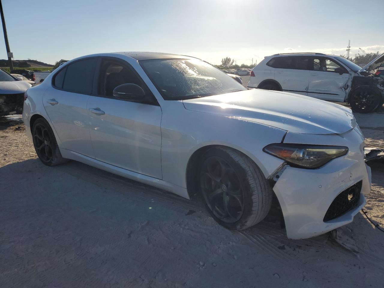 2018 Alfa Romeo Giulia - Image 4