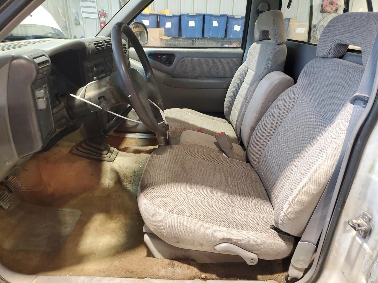 1994 Chevrolet S-10 Pickup - Image 7