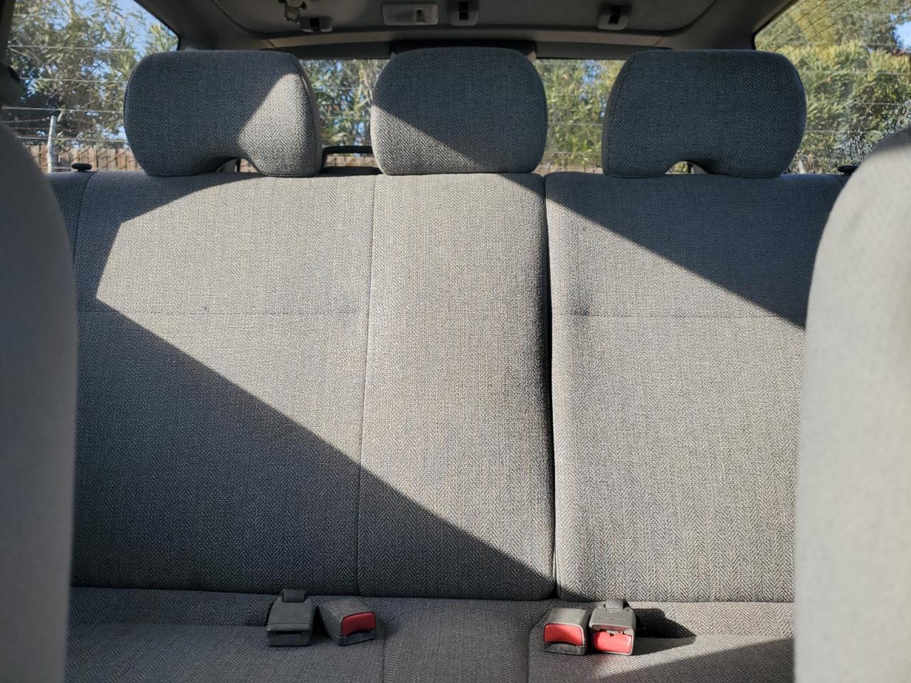2001 Subaru Forester - Image 10