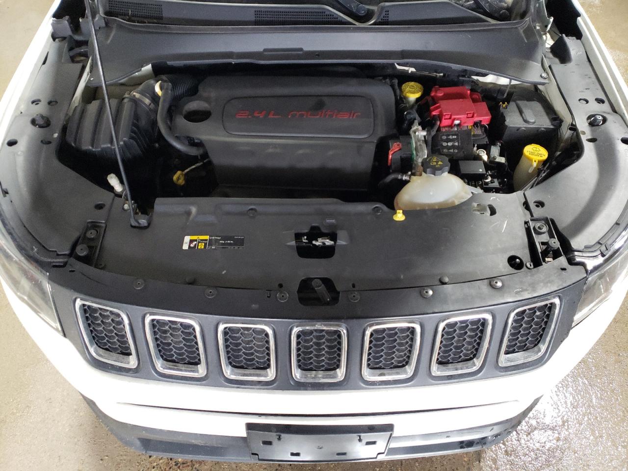 2019 Jeep Compass - Image 12