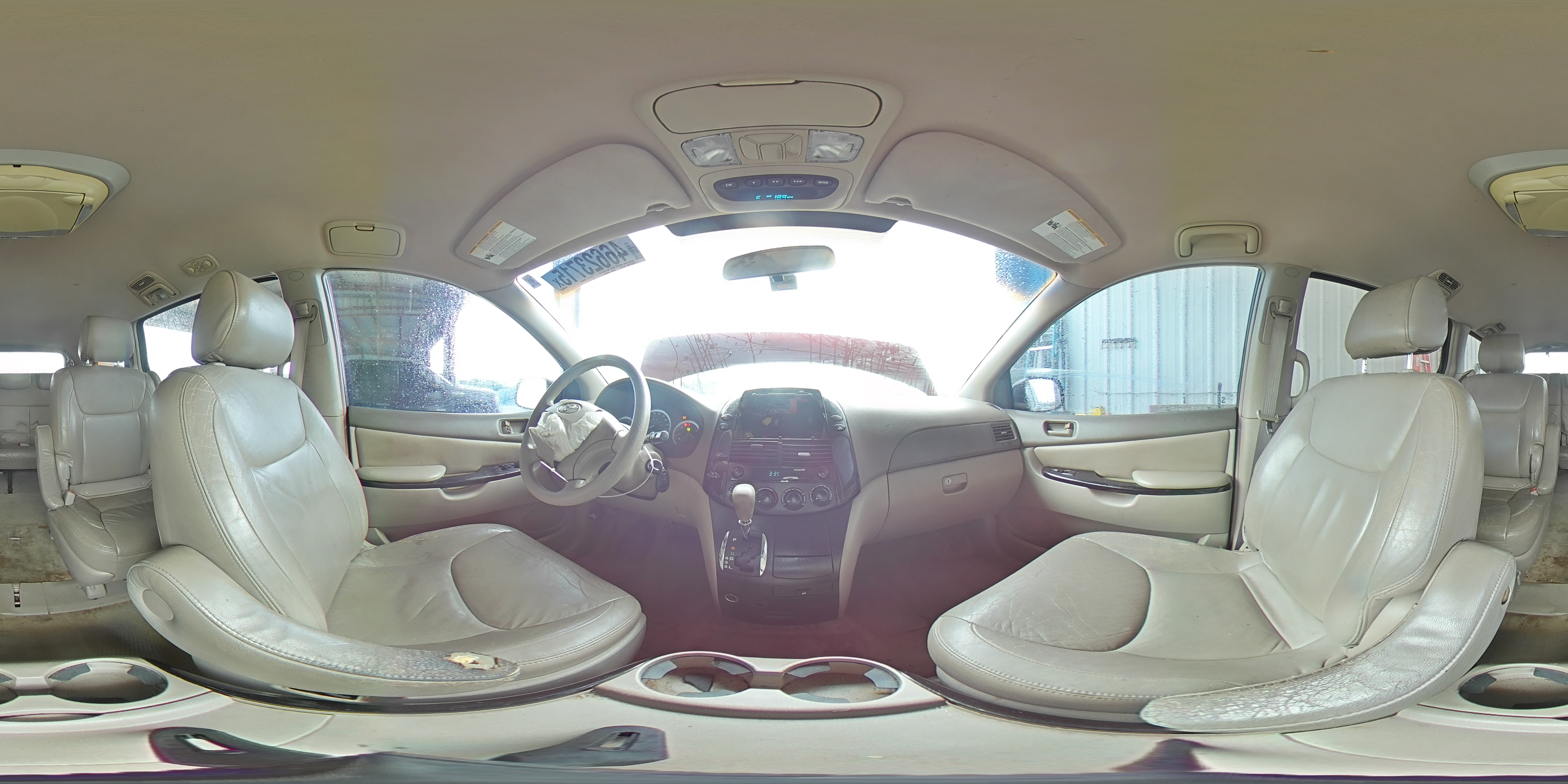 2005 Toyota Sienna - Image 14