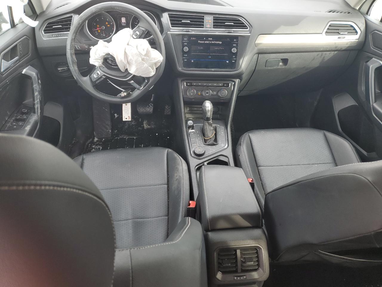 2021 Volkswagen Tiguan - Image 8