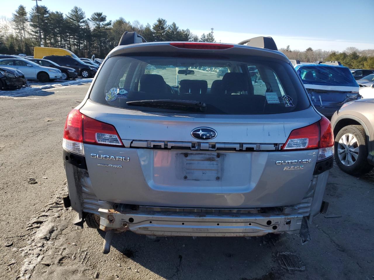 2010 Subaru Outback - Image 6