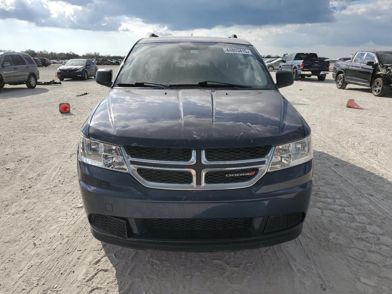 2017 Dodge Journey - Image 5