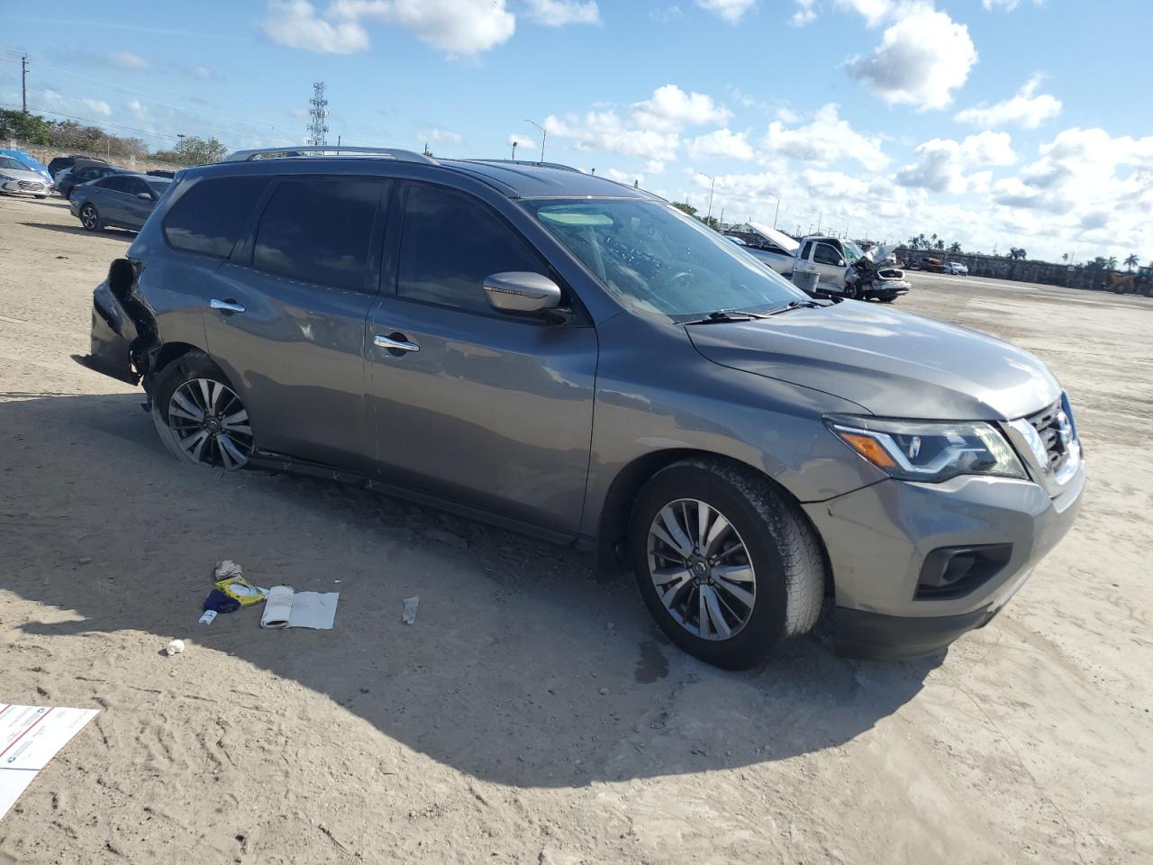 2019 Nissan Pathfinder - Image 4