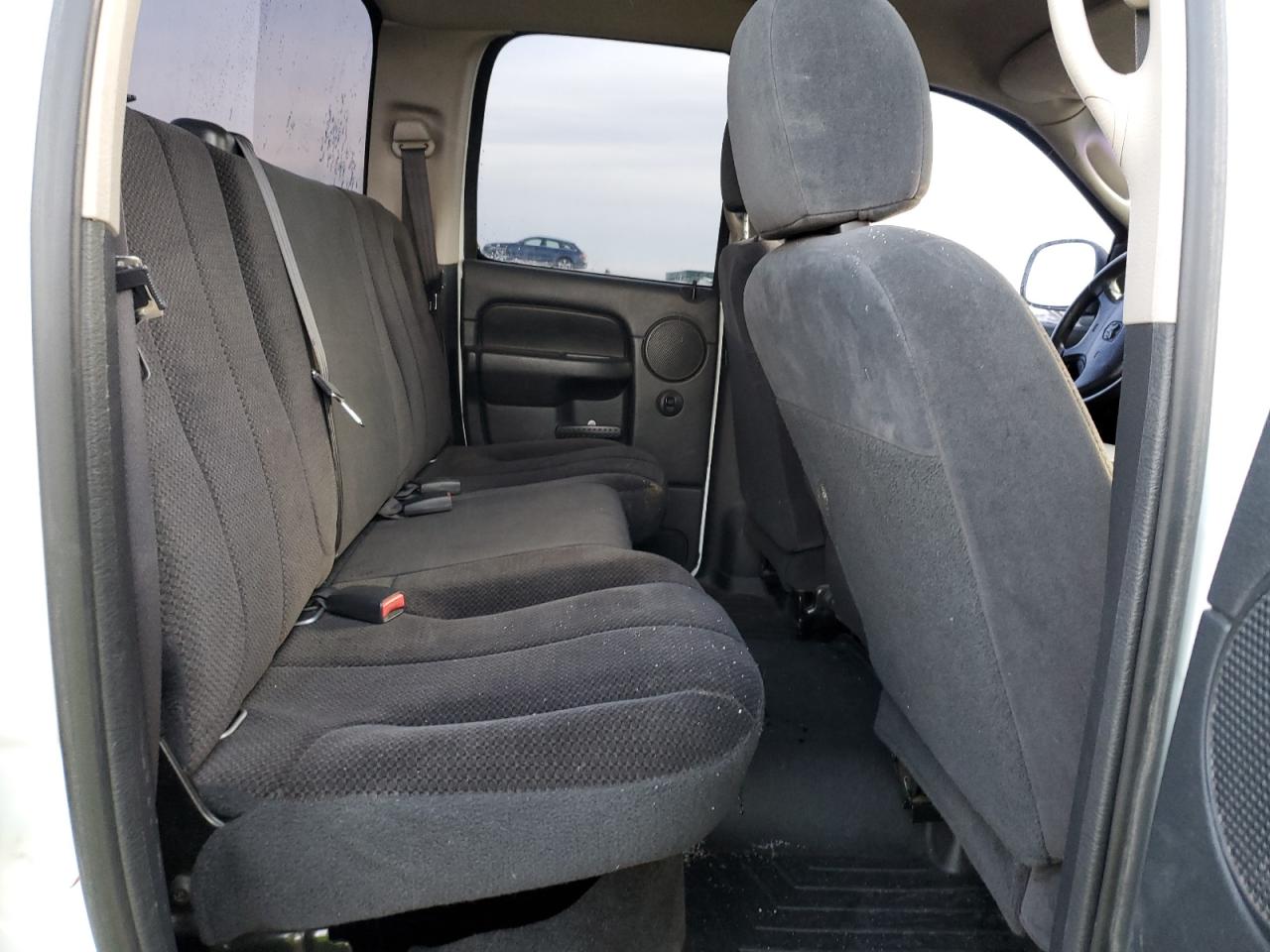 2003 Dodge RAM - Image 10