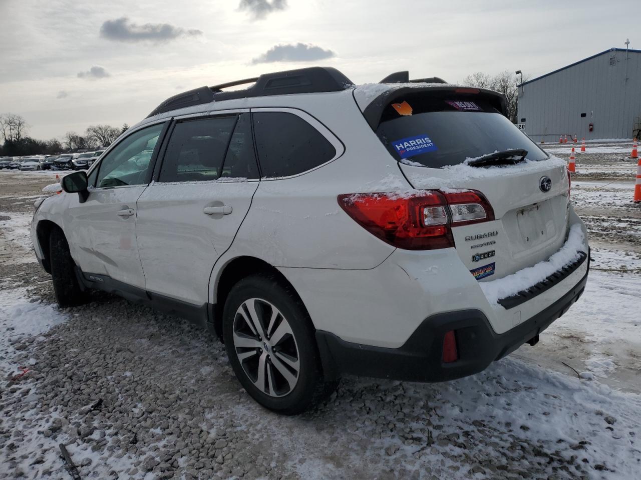 2018 Subaru Outback - Image 2
