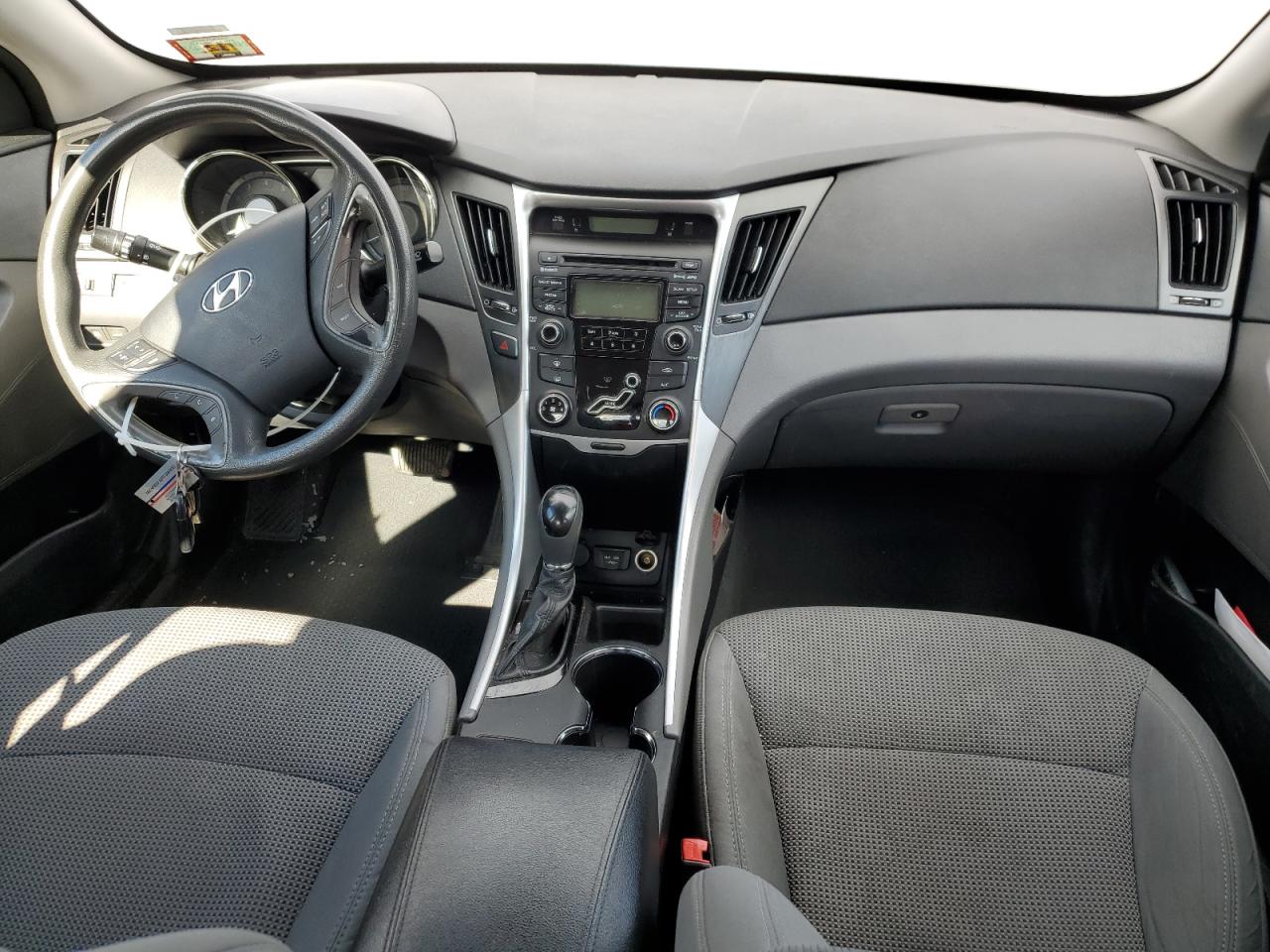 2013 Hyundai Sonata - Image 8