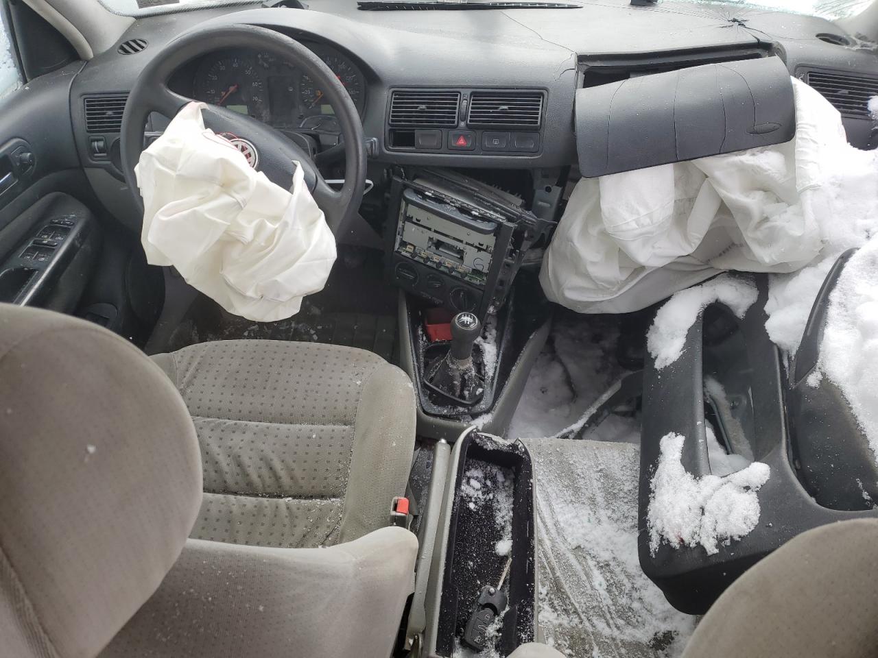 2000 Volkswagen Golf - Image 8