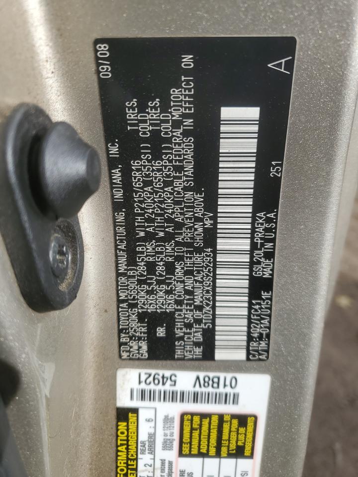 2009 Toyota Sienna - Image 13