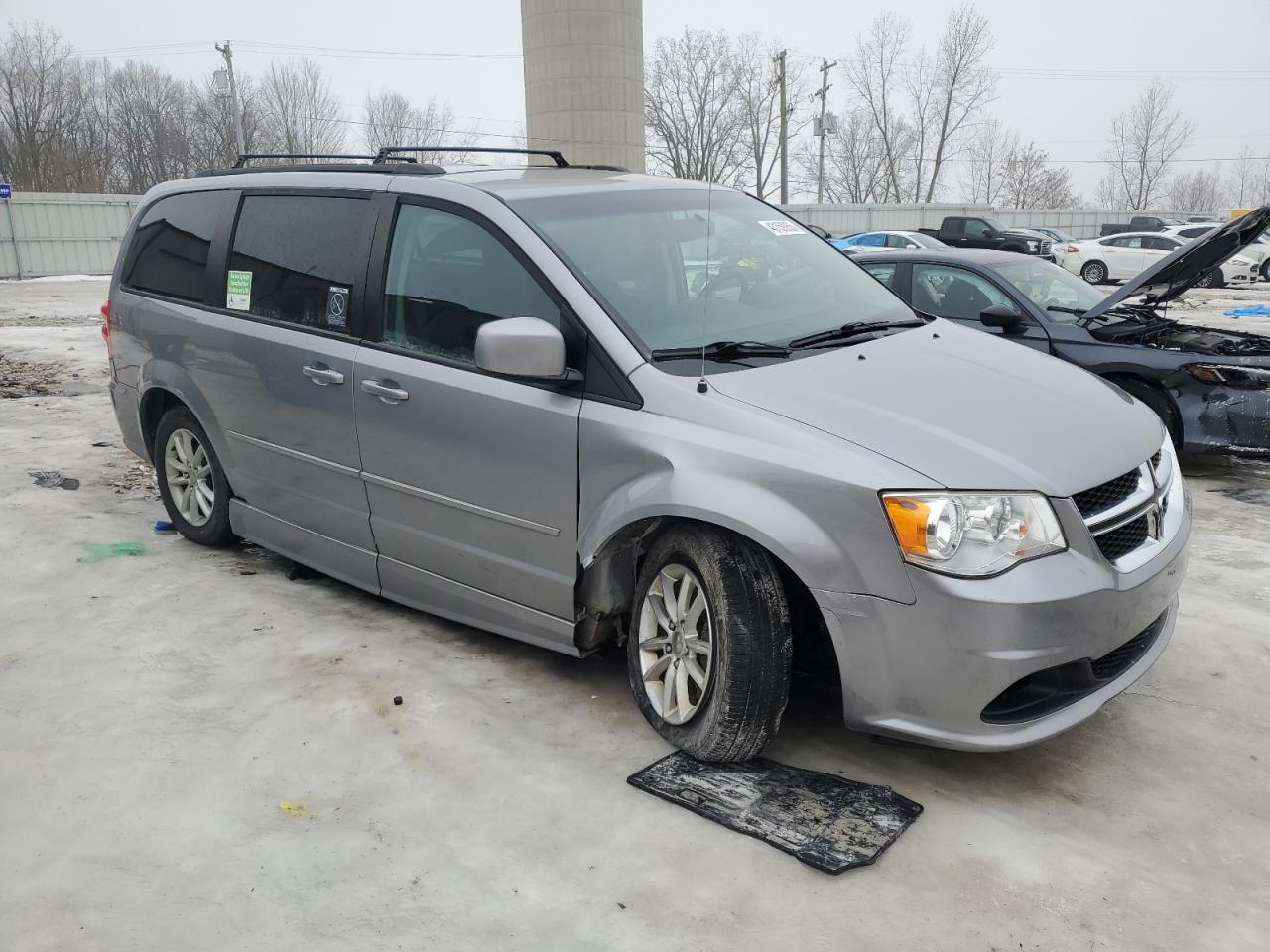 2015 Dodge Caravan - Image 4