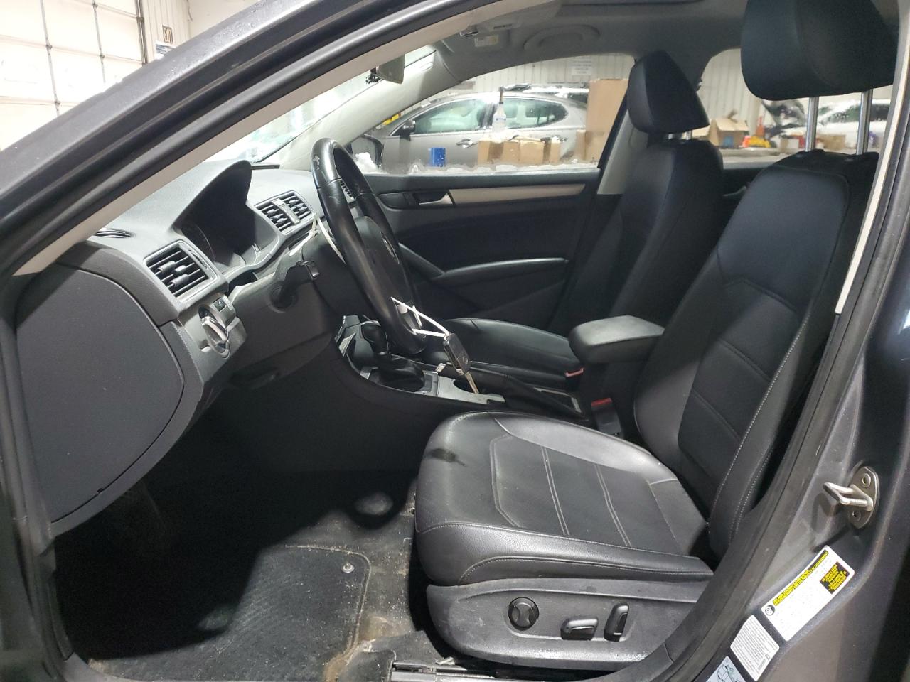 2015 Volkswagen Passat - Image 7