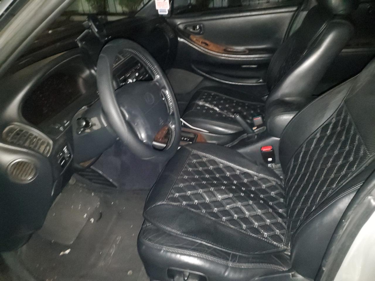 1996 Lexus Es 300 VIN: 170312 Lot: 45779075