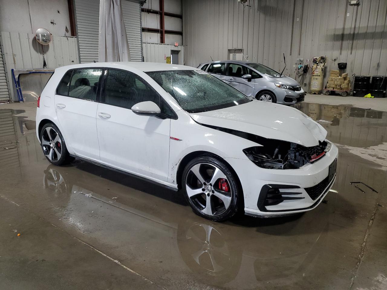 2019 Volkswagen GTI - Image 4
