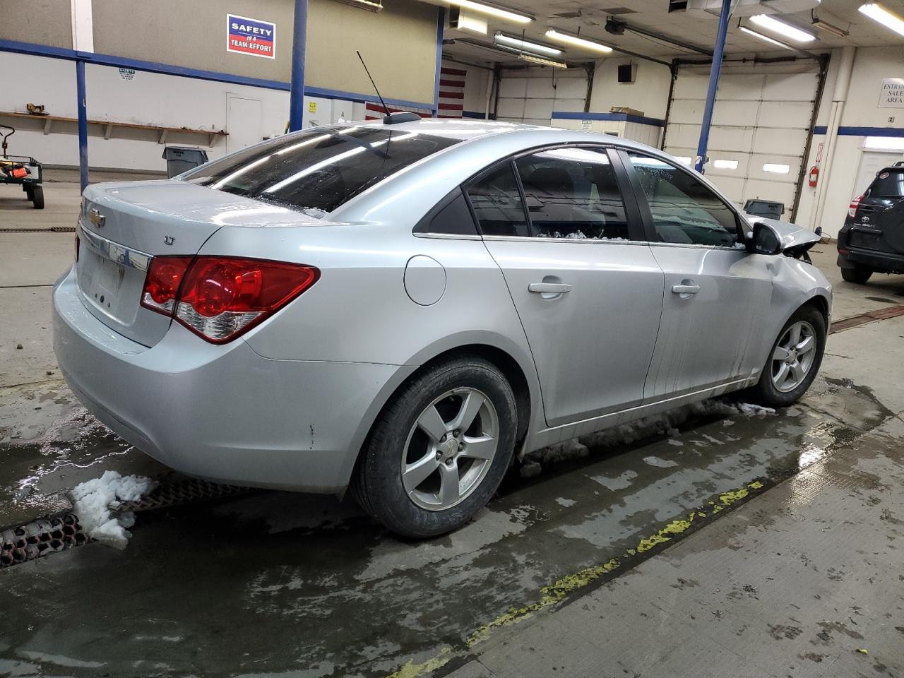 2016 Chevrolet Cruze - Image 3