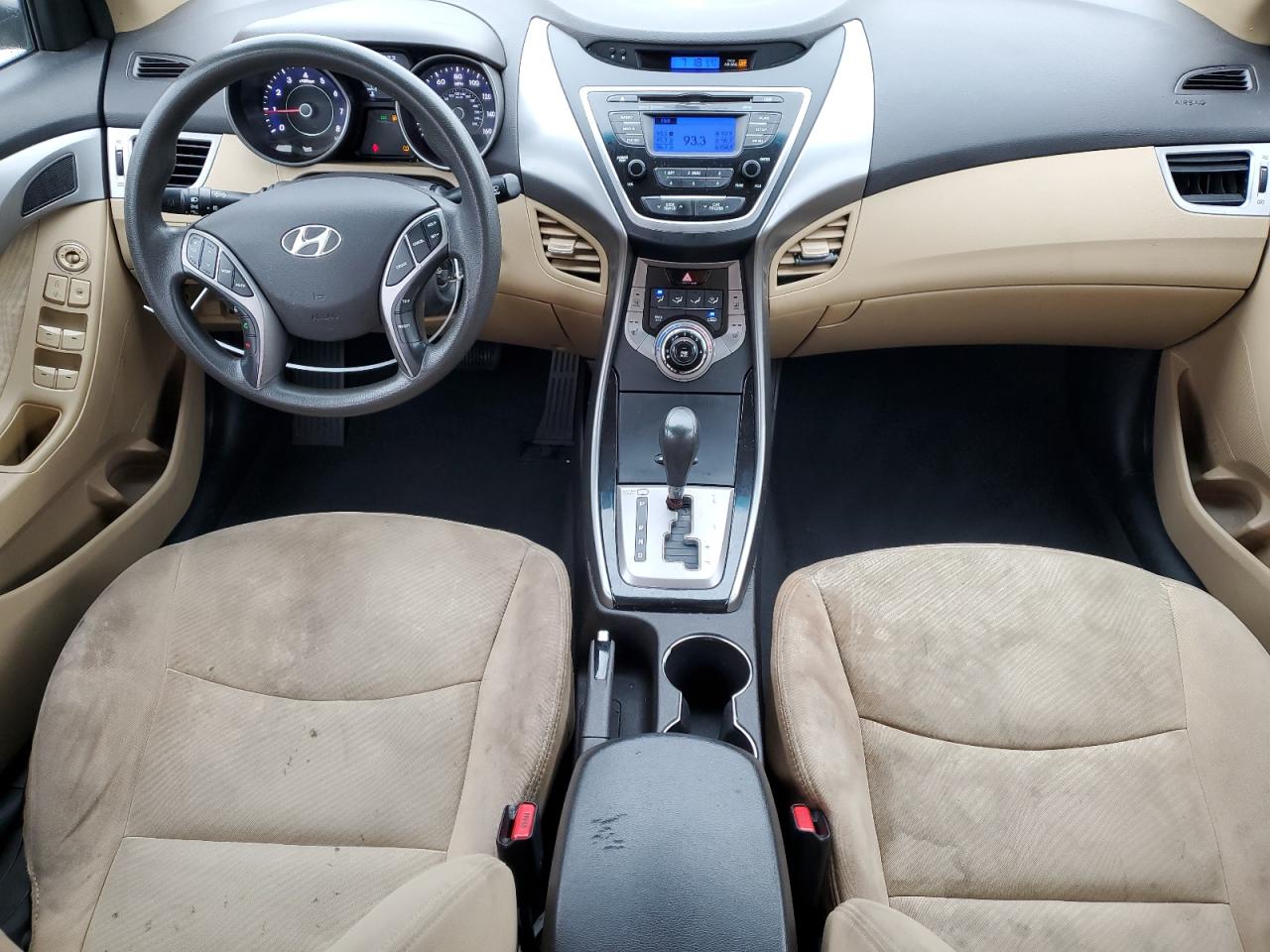 2013 Hyundai Elantra - Image 8