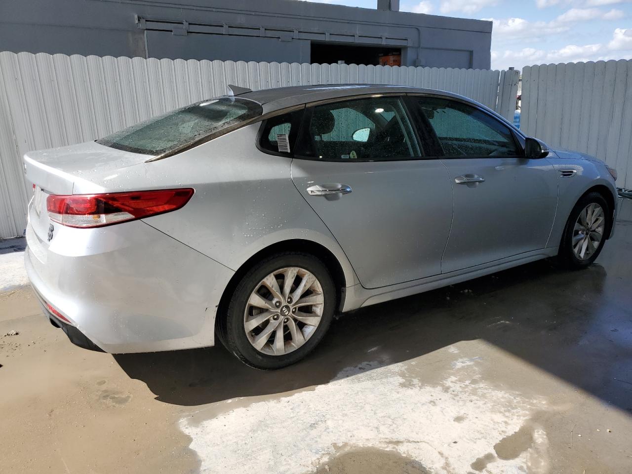 2016 Kia Optima - Image 3