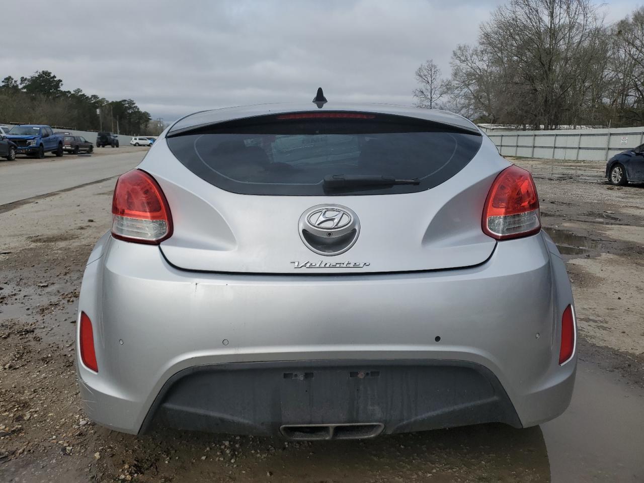 2012 Hyundai Veloster - Image 6
