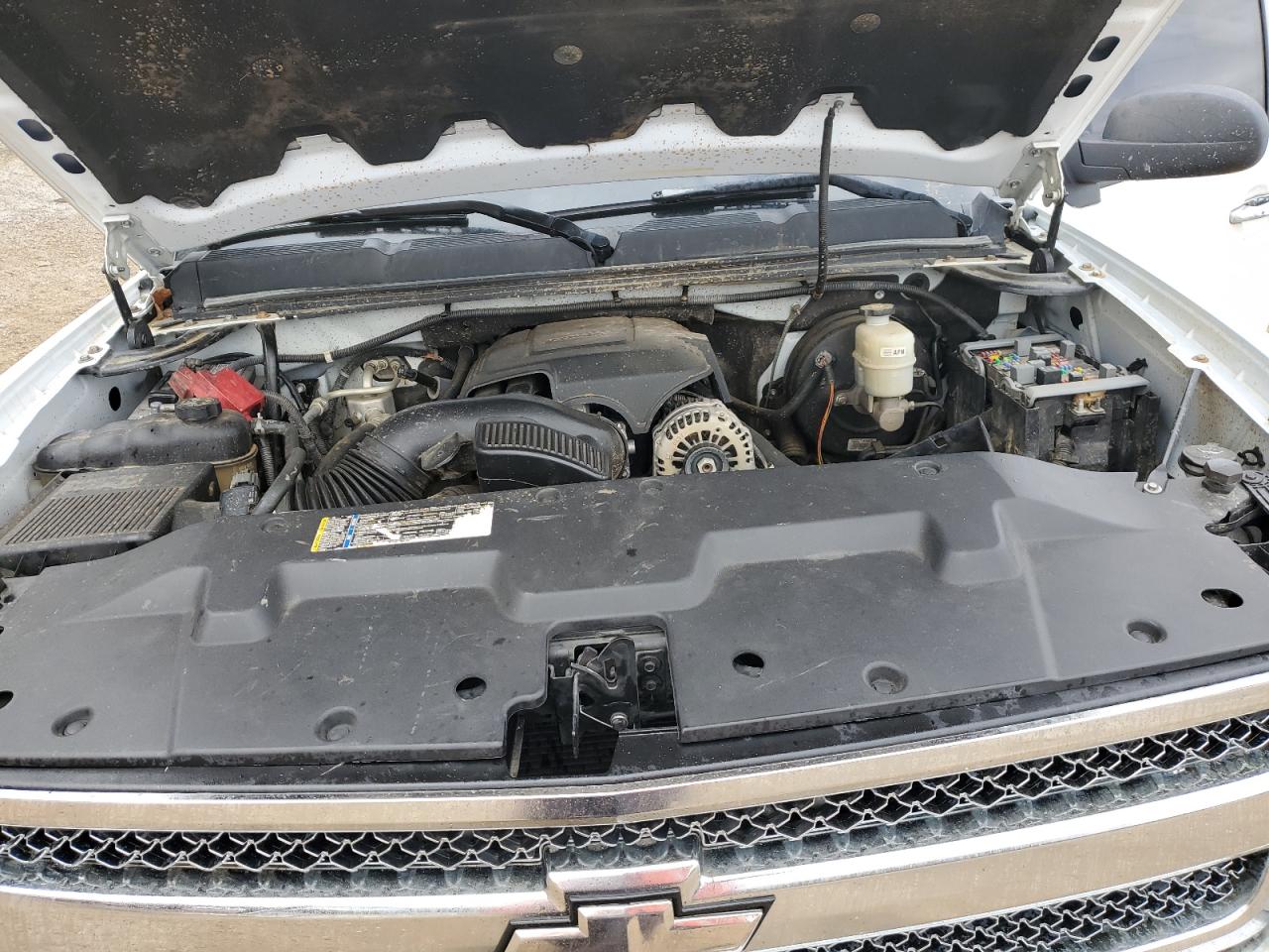 2010 Chevrolet Silverado - Image 12