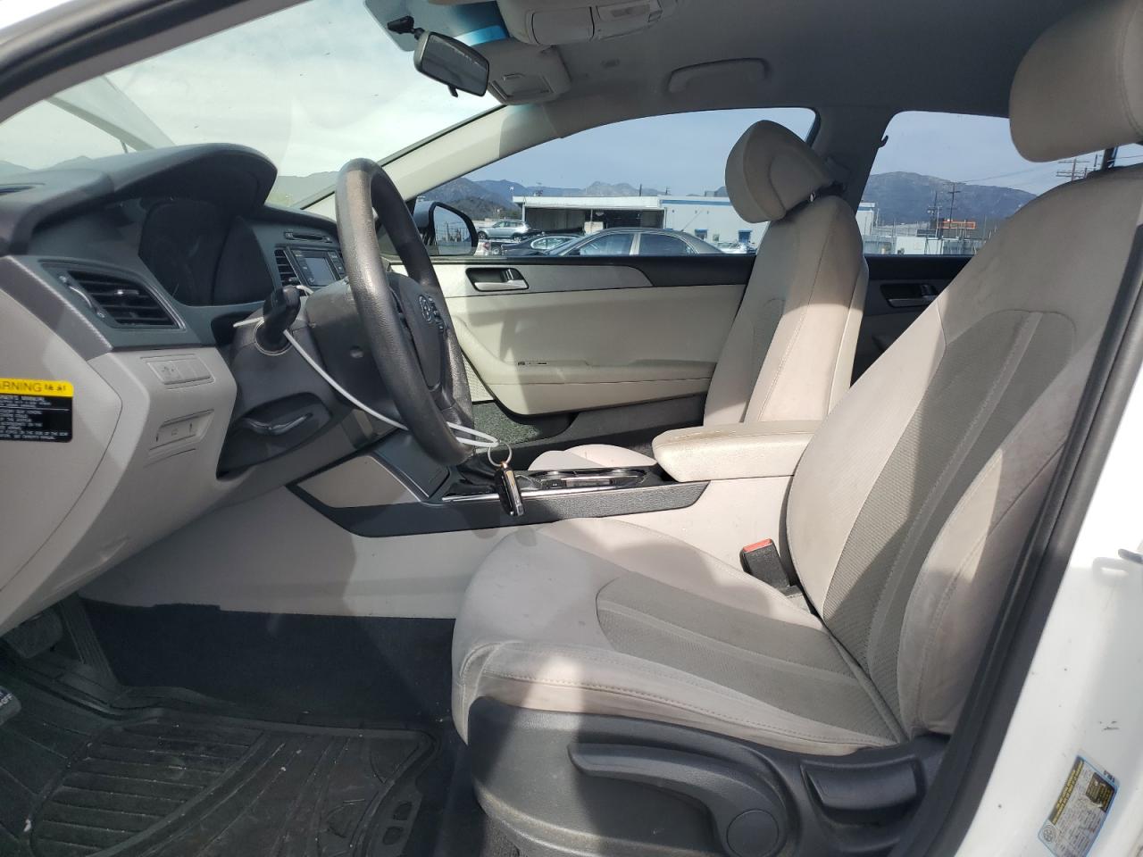 2017 Hyundai Sonata - Image 7