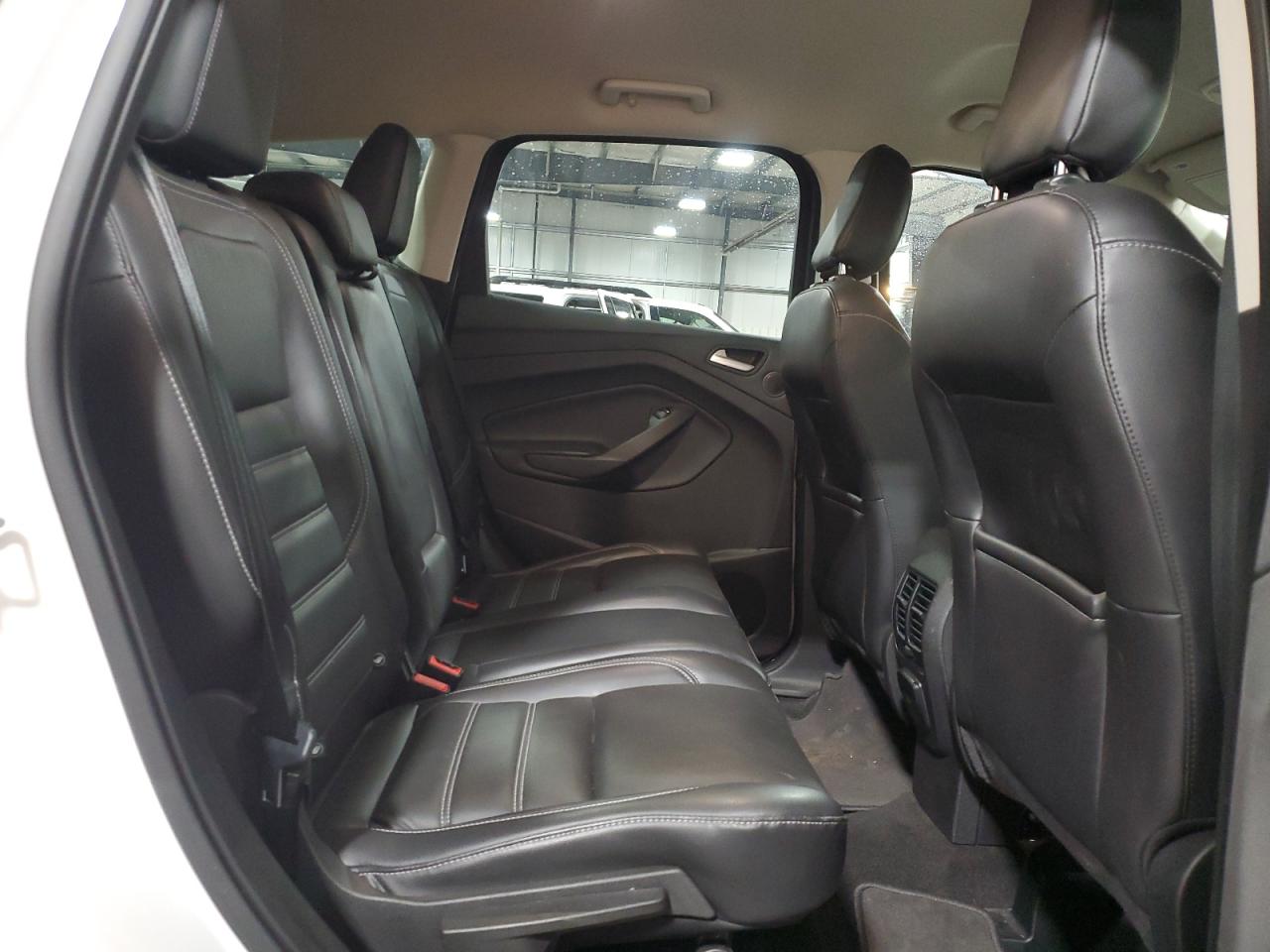 2019 Ford Escape - Image 12