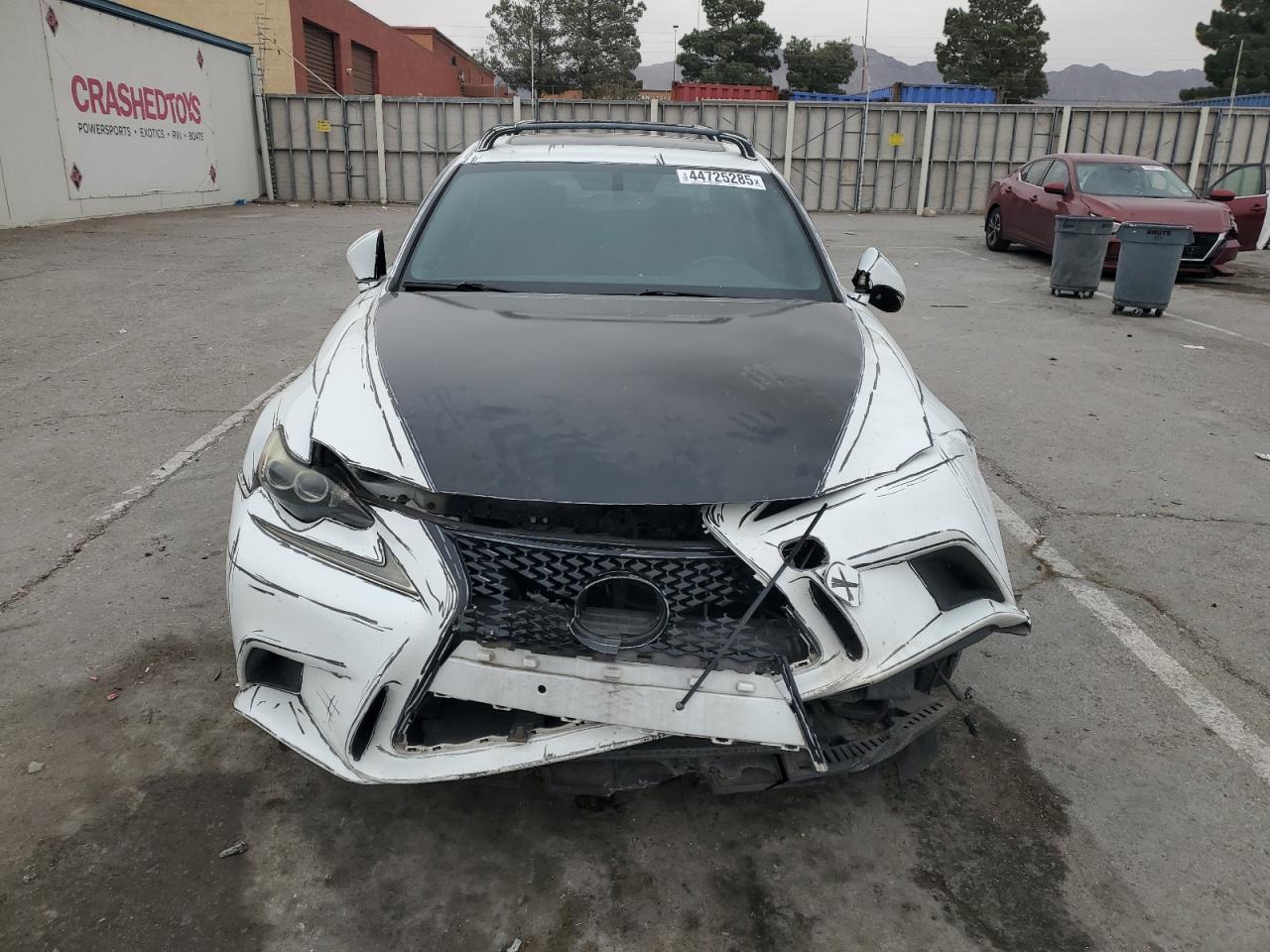 2014 Lexus IS - Image 5