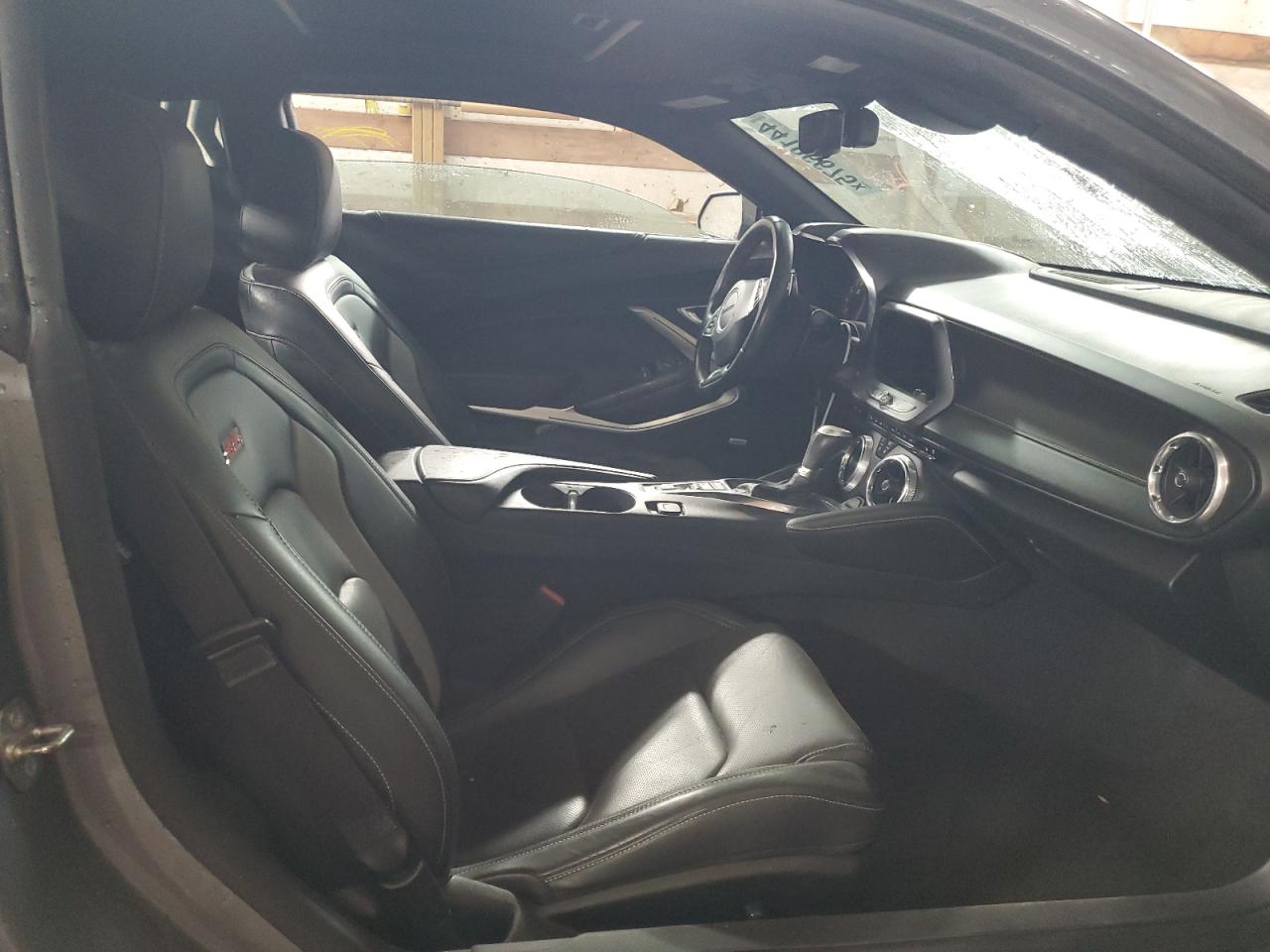 2020 Chevrolet Camaro - Image 10