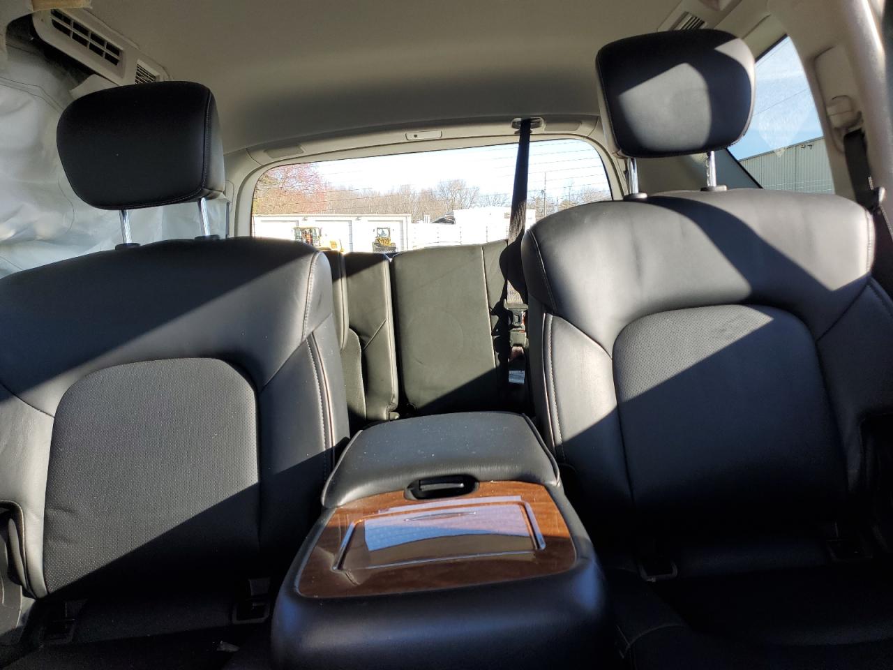 2019 Infiniti QX80 - Image 10