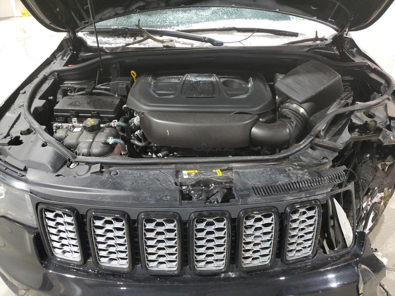 2021 Jeep Grand Cherokee - Image 12