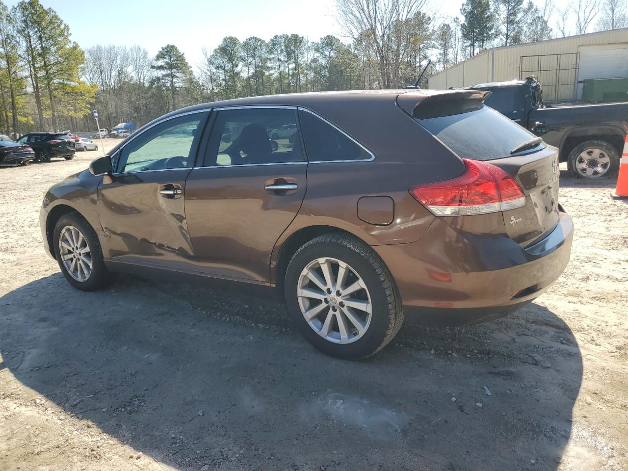 2011 Toyota Venza - Image 2