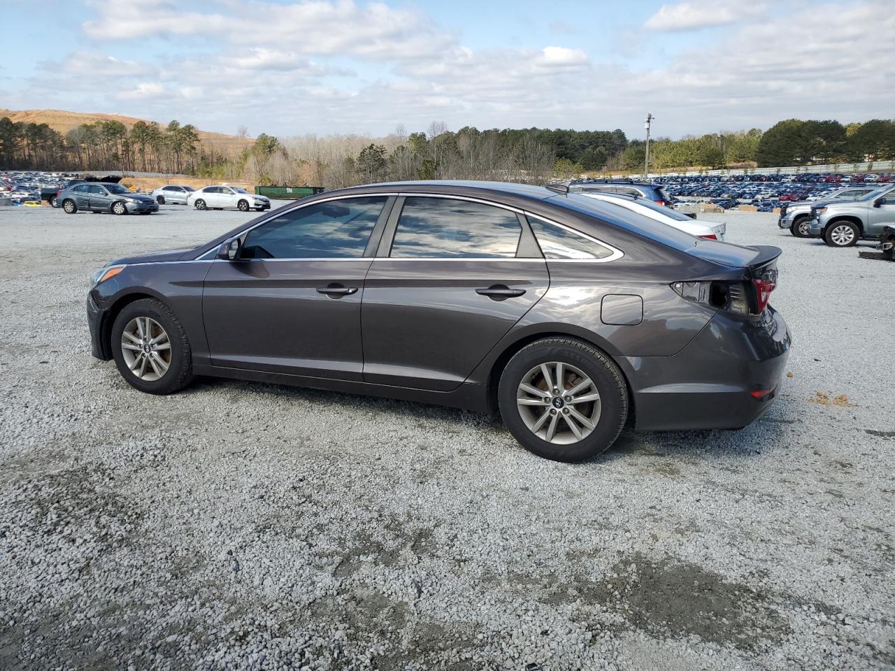 2016 Hyundai Sonata - Image 2