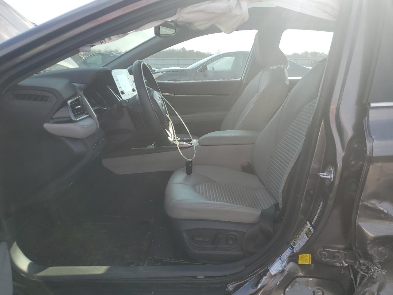 2022 Toyota Camry - Image 7
