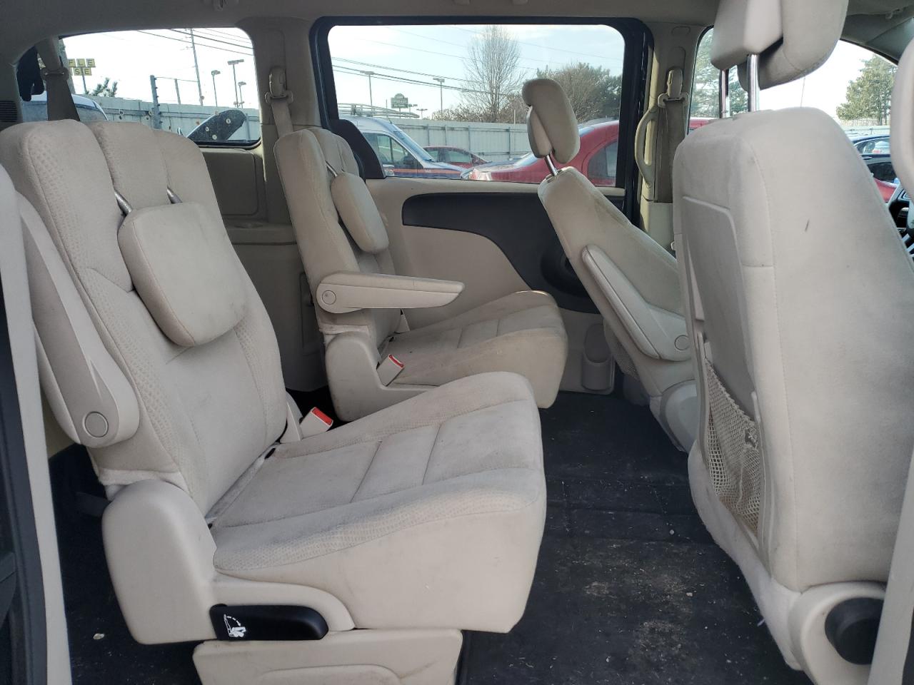 2014 Dodge Caravan - Image 11