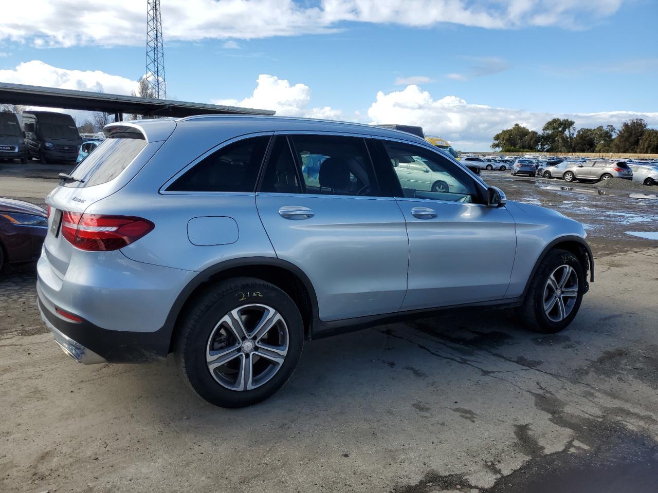 2016 Mercedes-Benz GLC - Image 3