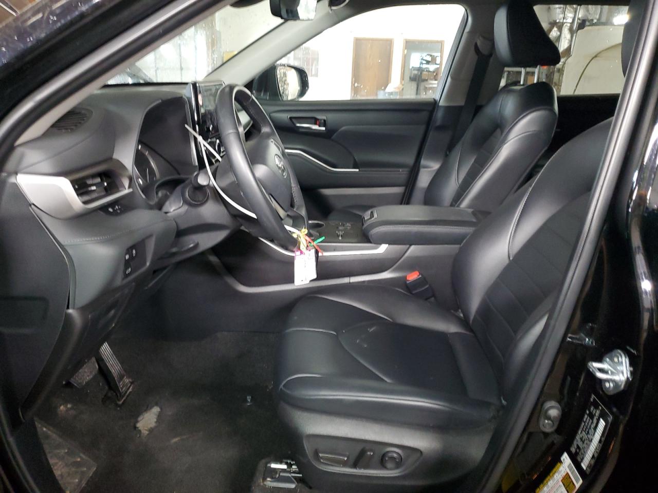 2024 Toyota Highlander - Image 7