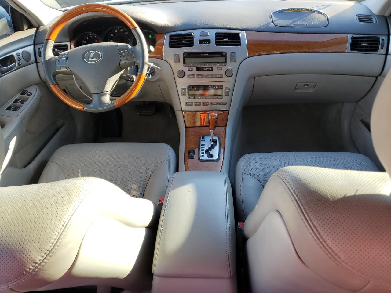 2005 Lexus ES - Image 8