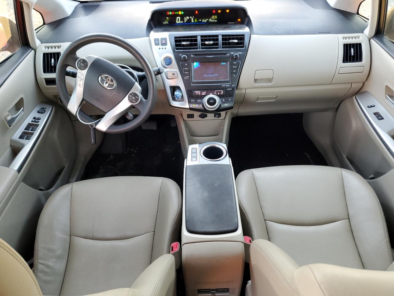 2012 Toyota Prius - Image 8