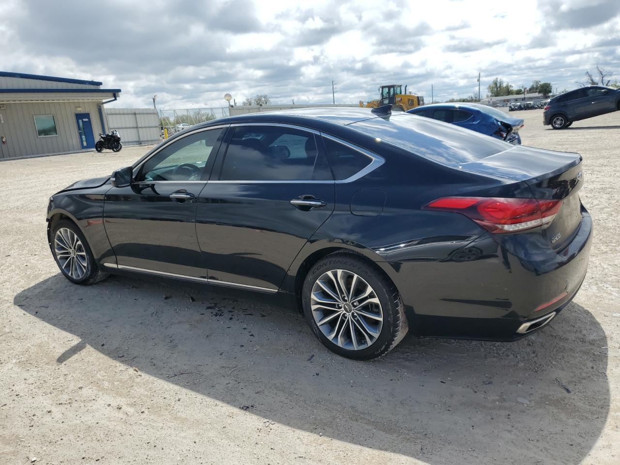 2016 Hyundai Genesis - Image 2