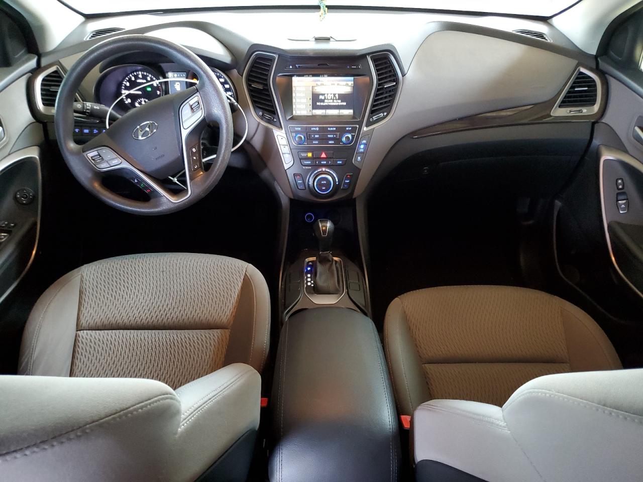 2017 Hyundai Santa Fe - Image 8