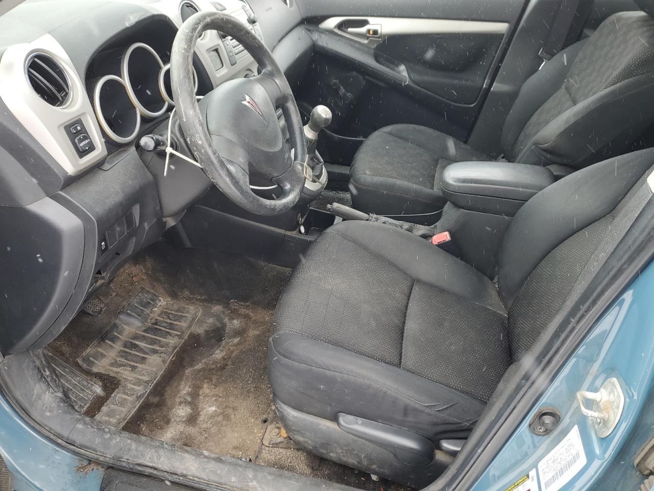 2009 Pontiac Vibe - Image 7