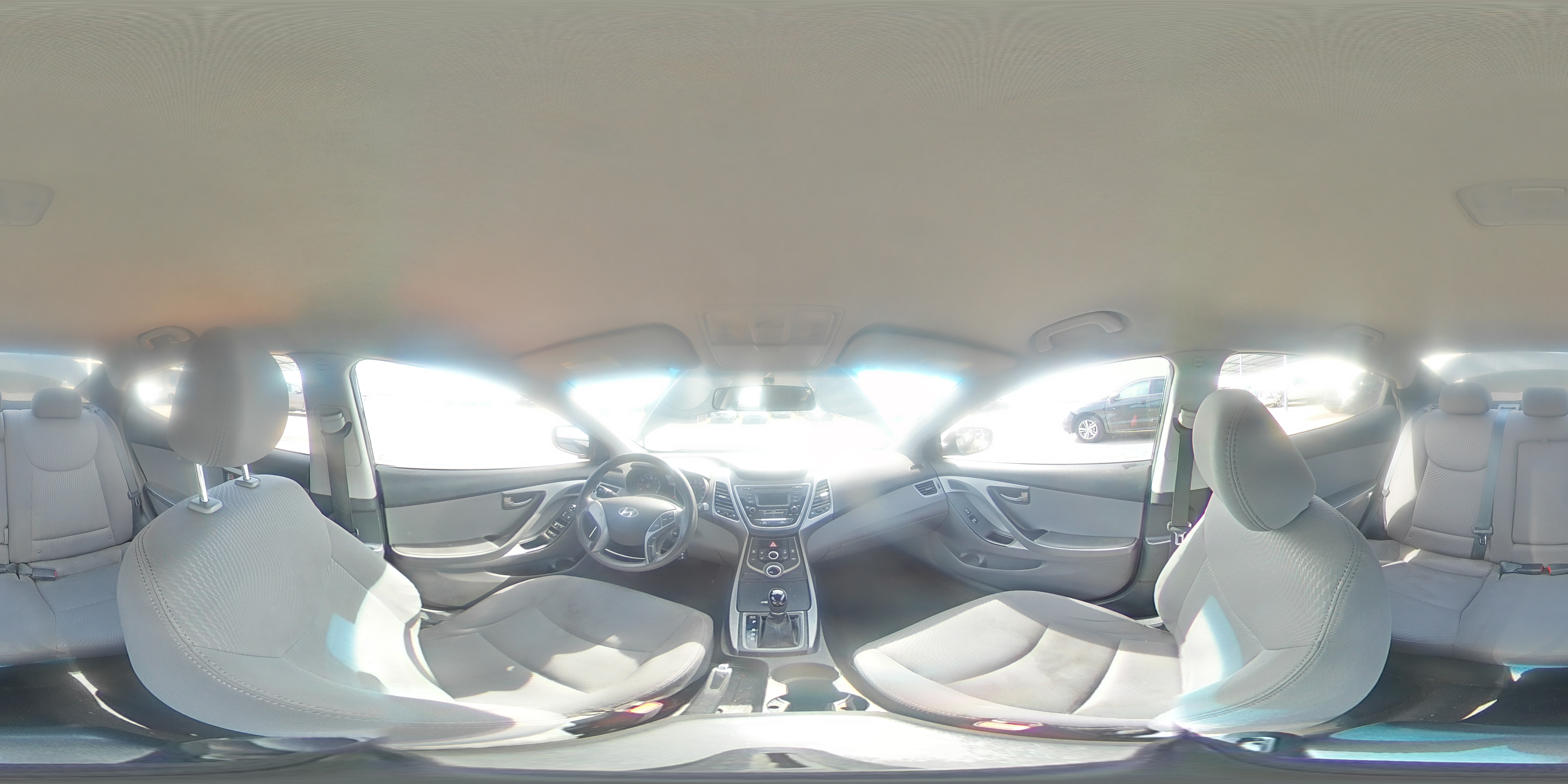 2016 Hyundai Elantra - Image 13