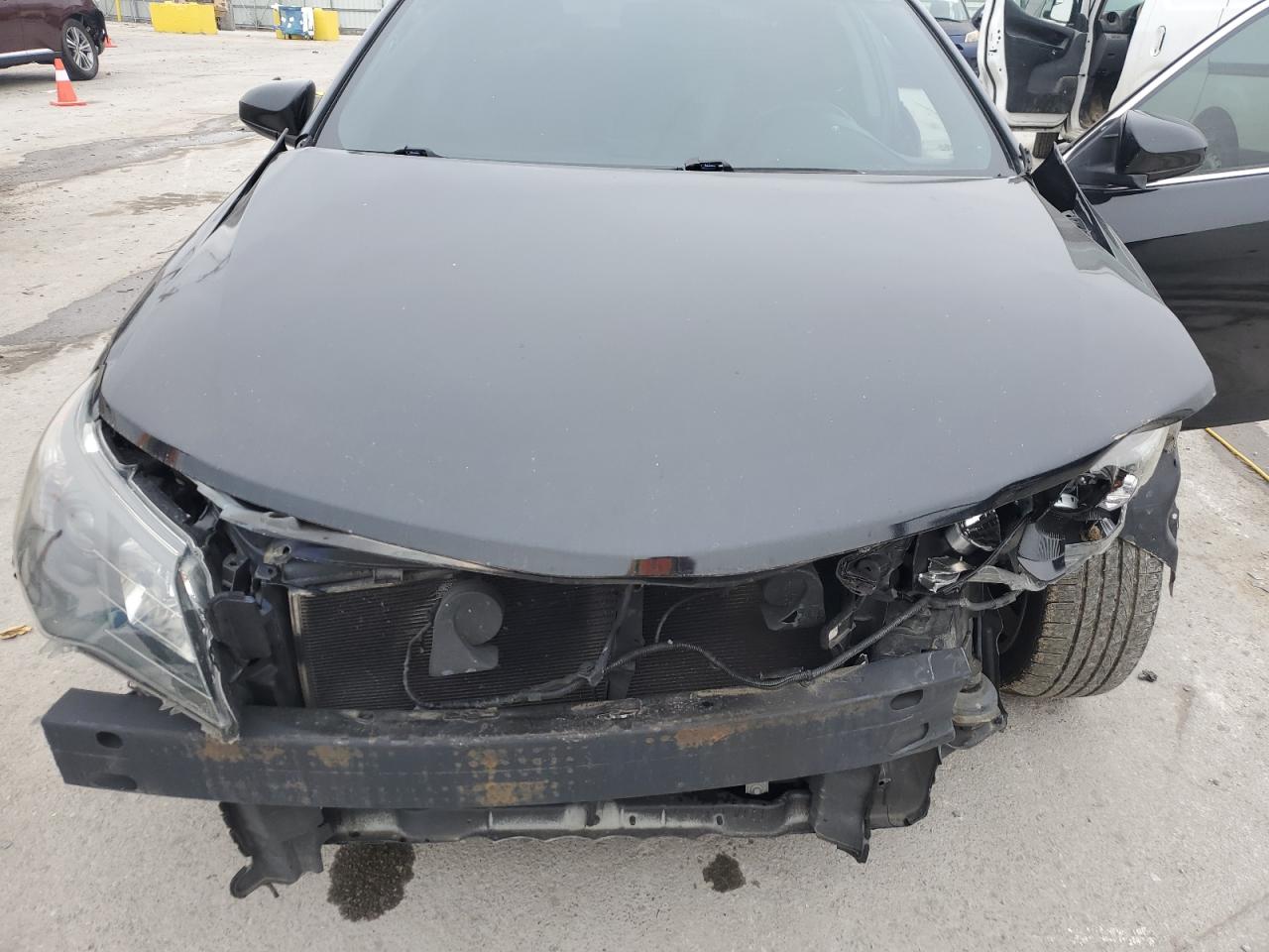 2012 Toyota Camry - Image 11