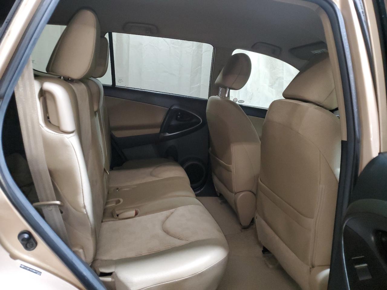 2011 Toyota RAV 4 - Image 11