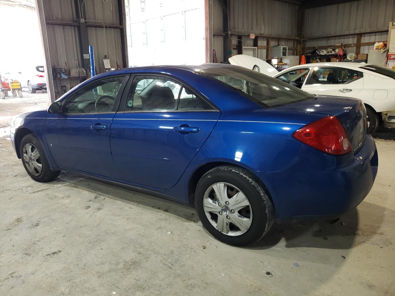 2007 Pontiac G6 - Image 2