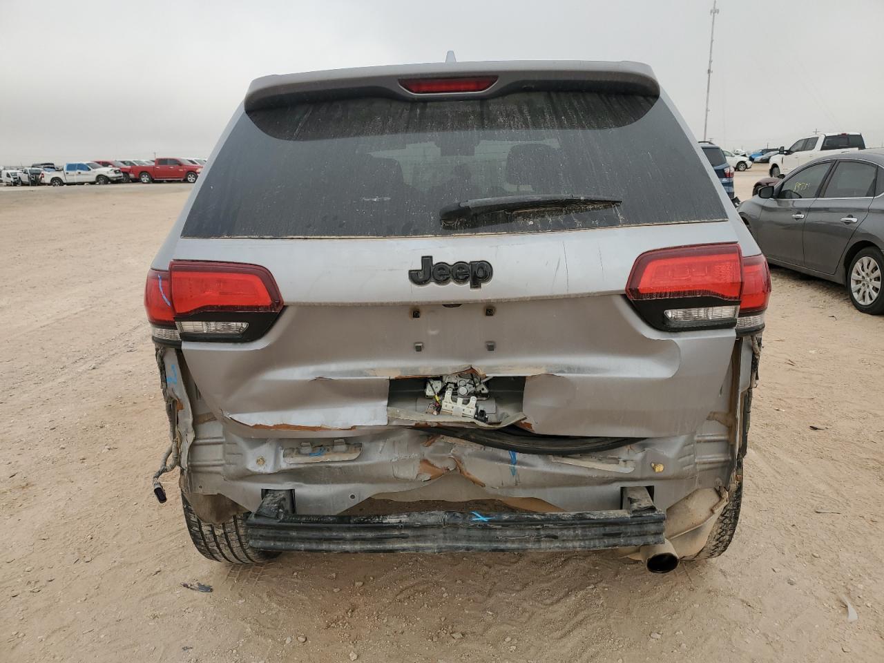2020 Jeep Grand Cherokee - Image 6