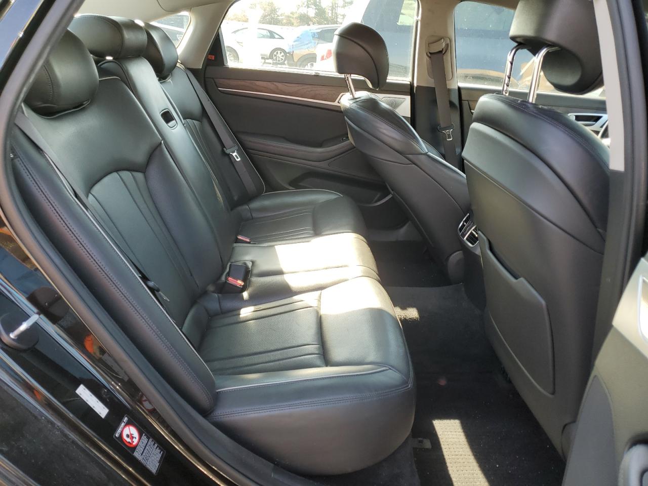 2018 Genesis G80 - Image 10