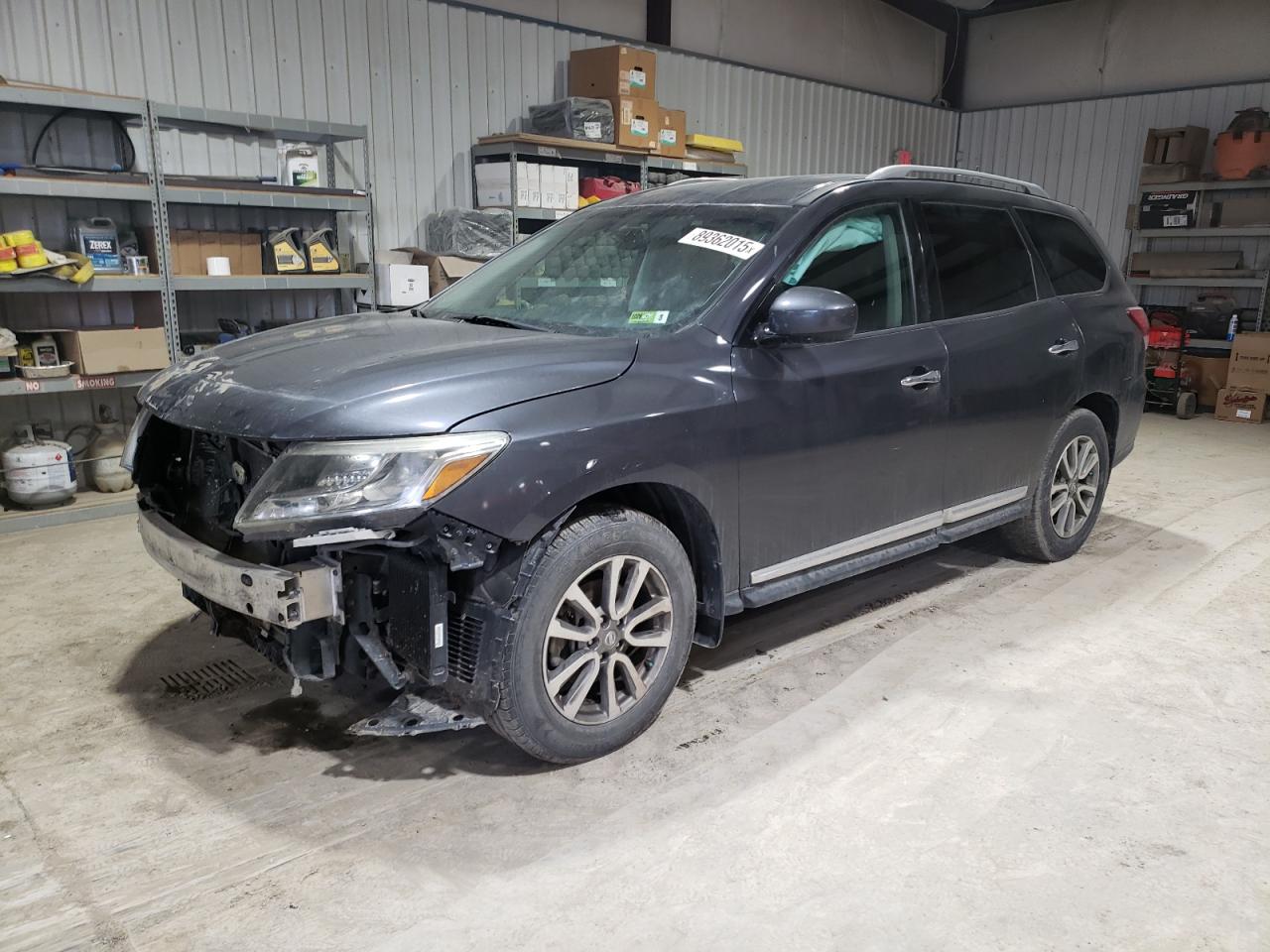 2013 Nissan Pathfinder - Image 1